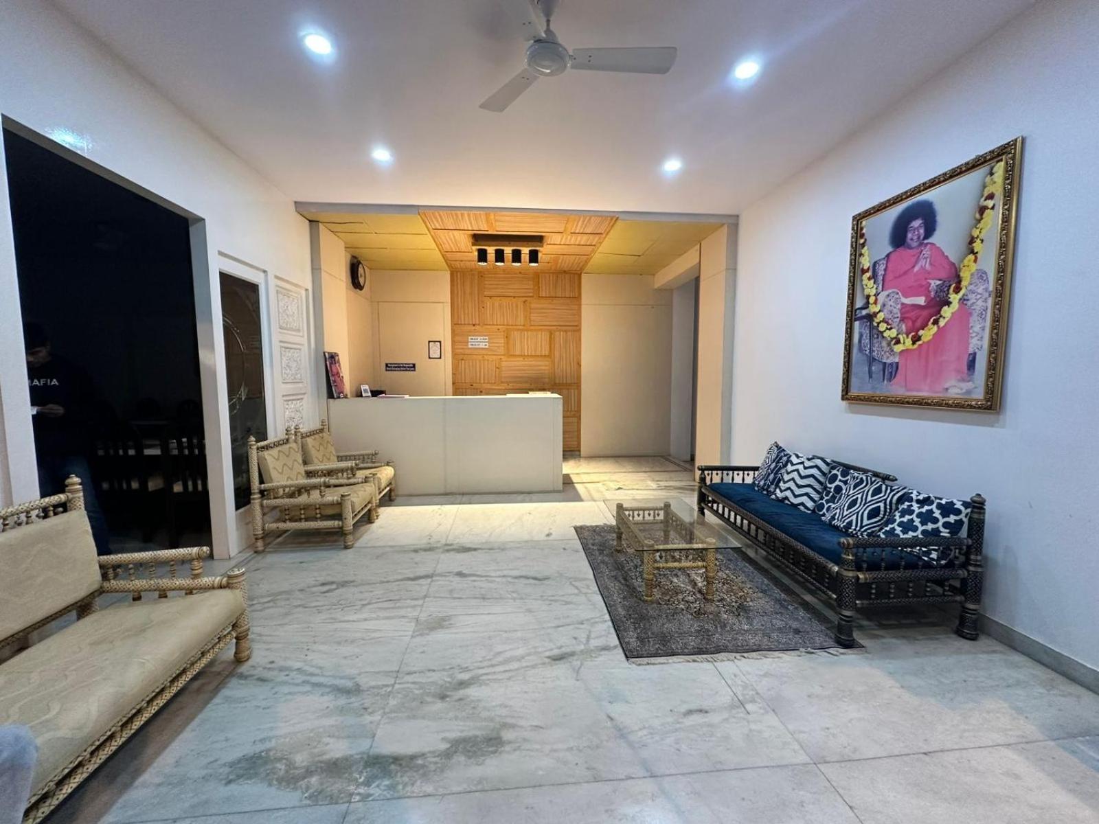 Hotel Sri Sathya Sai بنغالور المظهر الخارجي الصورة